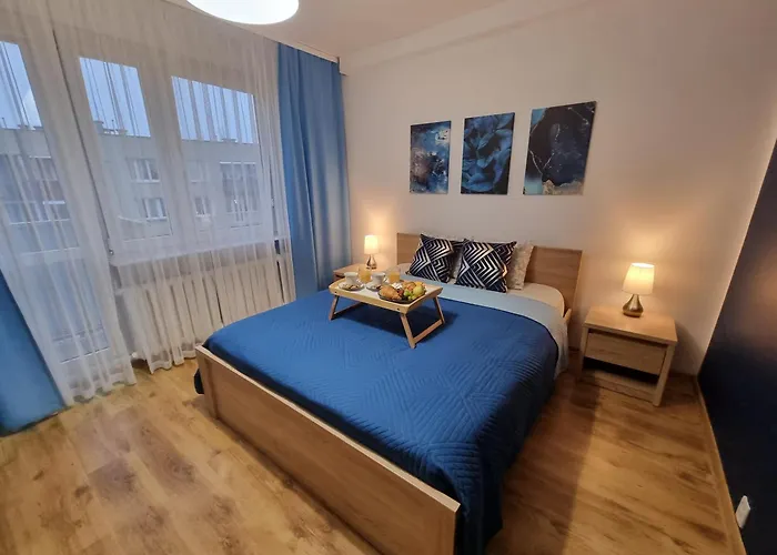 Pokoje Czestochowa * צ'סטוצ'ובה